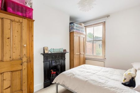 3 bedroom terraced house to rent - Photo 2