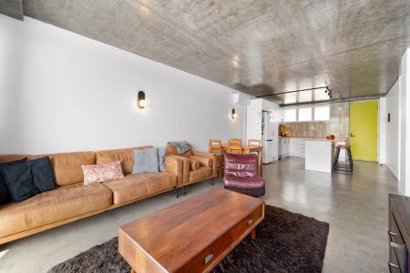 Stylish and Convenient Living in the Heart of Coorparoo - Photo 2