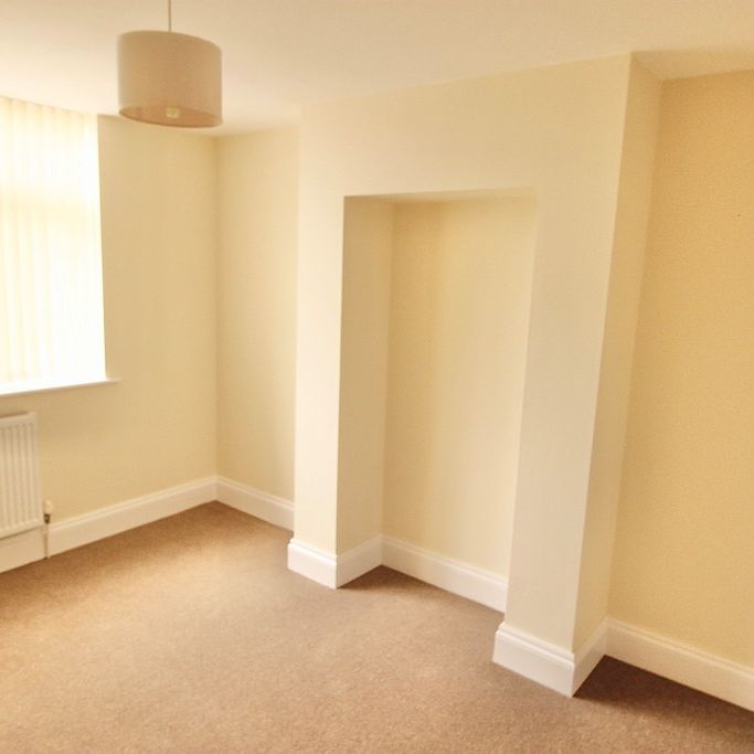 2 bedroom Garden Apartment to rent - Photo 1