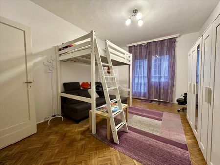 Kiadó átlagos állapotú lakás - Budapest VI. kerület - Fotó 4