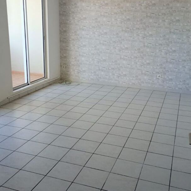 Location appartement 2 pièces, 49.47m², Fort-de-France - Photo 1