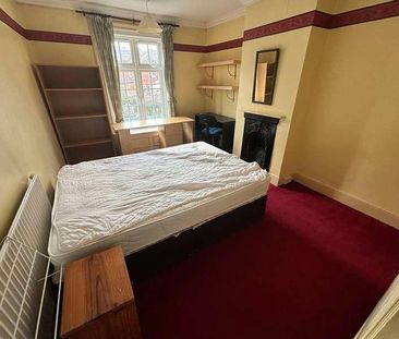 Priory Road, SO17 - Photo 4