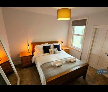 3 bedroom terraced house to rent - Photo 6