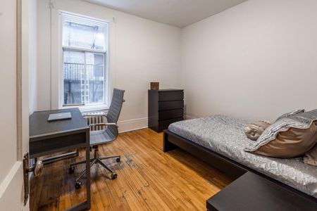 2030 Rue Lambert Closse apartment — Montréal, QC (6-Bedroom) - 6 Bedroom - Photo 5