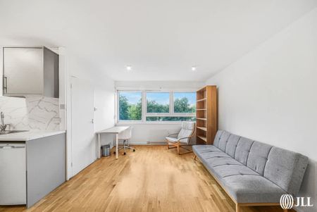 Seven Sisters Road London N4 - Photo 3