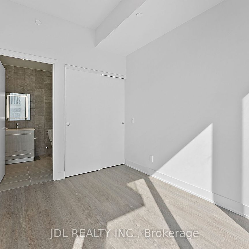 For Lease - 8 Cumberland Street Unit# 2103, Toronto, Ontario - Photo 1