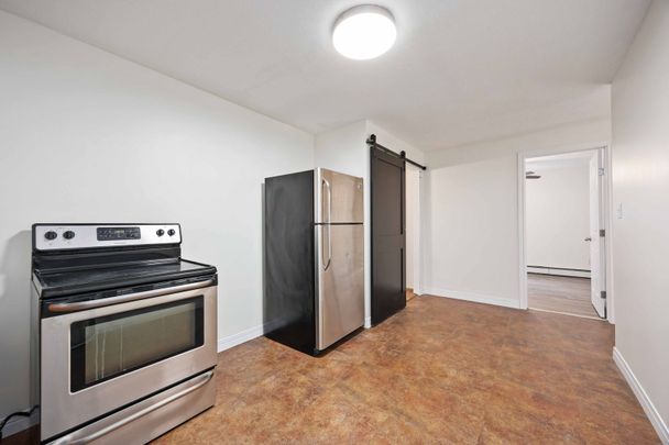 285 Elgin Street, Unit 6, Sarnia, ON N7T 5B5 - Photo 1