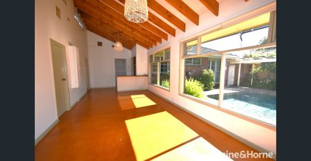 Spacious and Beautiful Home! - Photo 4