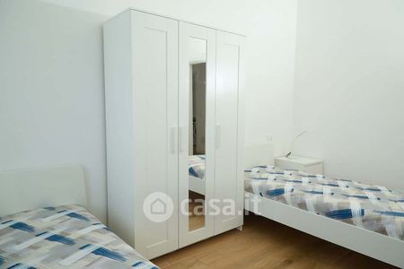 Quadrilocale in Affitto in Via Valsesia 76 a Milano - Photo 2