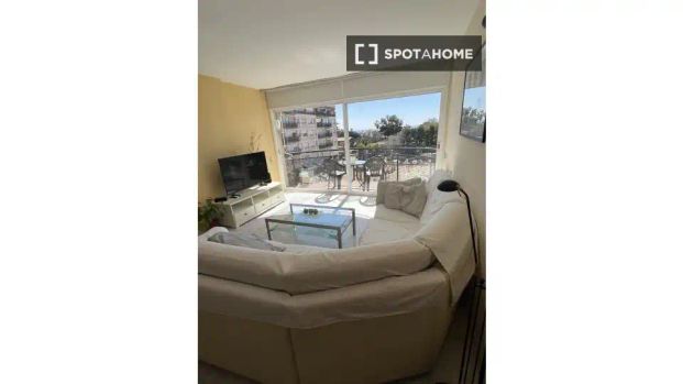 Piso de alquiler en Centre - Photo 1