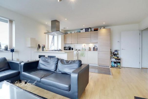 3 bedroom flat to rent - Photo 1