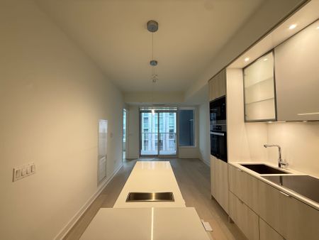 For Lease - 11 Yorkville Avenue Unit# 1107, Toronto, Ontario - Photo 5