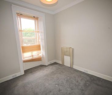 4 bedroom flat to rent - Photo 3