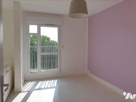 REIMS - RUE DE TAISSY - Appartement de type F4 - 68m² avec parking privé et cave - Photo 2