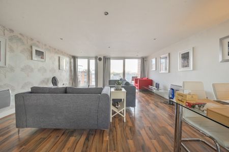 3 bedroom apartment to rent - Photo 2