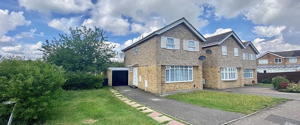 3 bedroom detached house to rent - Photo 1