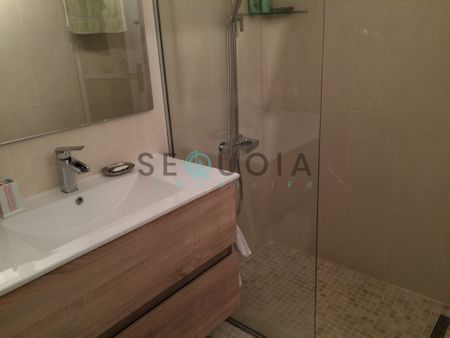 Location Appartement 2 pièces 44m² ANTIBES 06600 - Photo 3