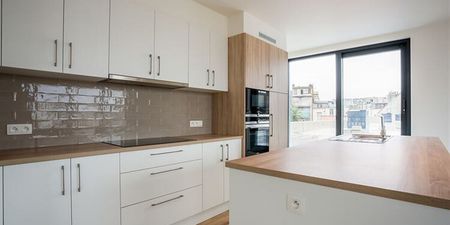 Appartement te huur in Antwerpen voor € 1.325 met 2 slaapkamers - Foto 3