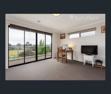 Redefining Luxurious Living - Photo 2