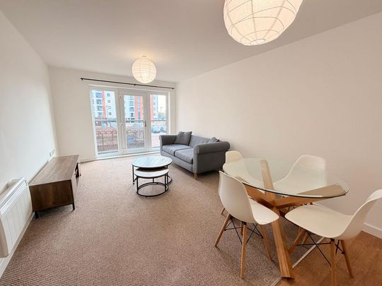 2 bedroom flat to rent - Photo 1