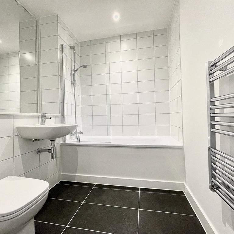 1 bedroom apartment to rent - Photo 1