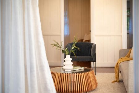 Sky-high position with lifelong, grandstand city views – 3.3km to CBD - Photo 3