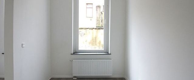 2-ZIMMER-ERDGESCHOSSWOHNUNG IN KLIKIKUMNÄHE ZU MIETEN - Photo 1