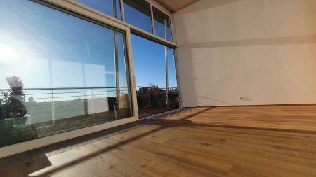 Einzigartiger Architekten - Dachausbau mit Parkblick - Photo 3