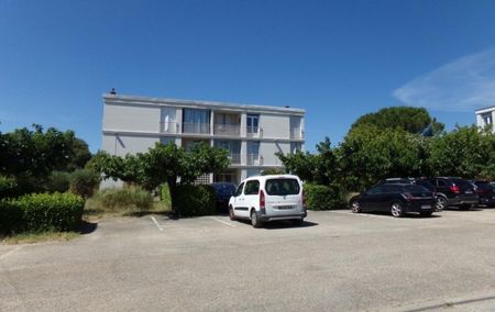 Location Appartement P4 + garage + parking Nimes - Photo 4