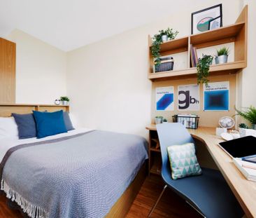 Silver En-Suite - Photo 1