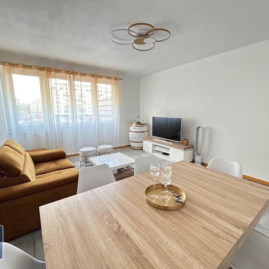 Location Appartement 4 pièces 90m² LE MANS 72000 - Photo 1
