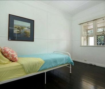 7 James St East Toowoomba - Photo 1