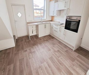 2 bedroom terraced house to rent - Photo 5