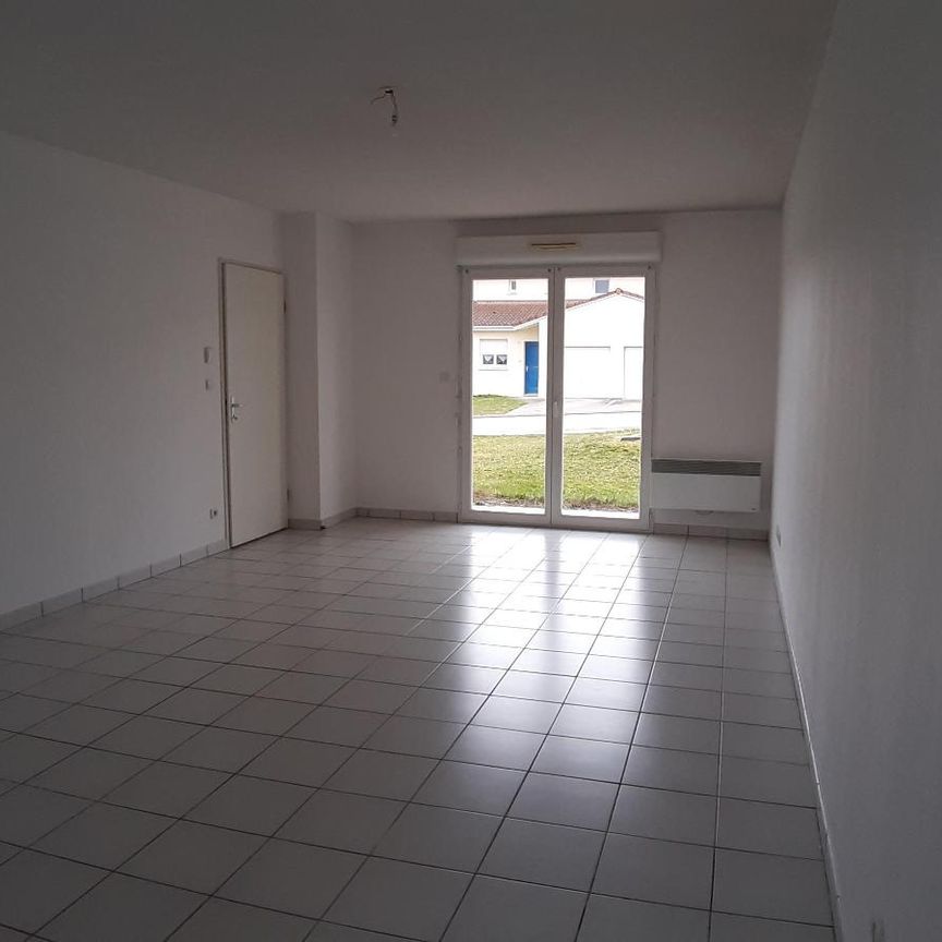 Location Appartement 2 pièces 50m² BEAUNE LES MINES 87280 - Photo 1