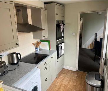 House share to rent - Photo 2