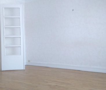 Location Appartement 3 pièce(s) de 84.19 m2 - Photo 1