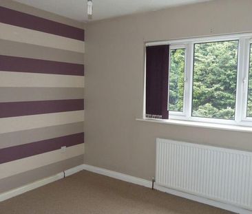 2 Bed Terraced House, Glebelands Road, LE4 - Photo 1