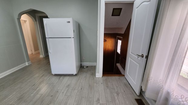 For Lease - 207 Olive Avenue, Toronto, Ontario - Photo 1