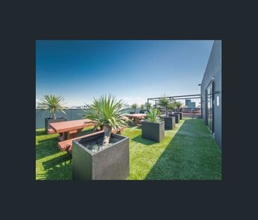 Chic Studio Living in the Heart of Vibrant South Yarra - Photo 6