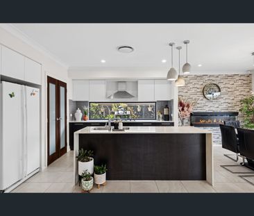 19 Oaklands Circuit, Gregory Hills, NSW 2557 - Photo 2
