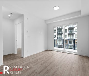 Condo in Surrey, BC - Photo 3