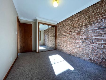 VILLA IN GREAT LOCATION - Photo 5