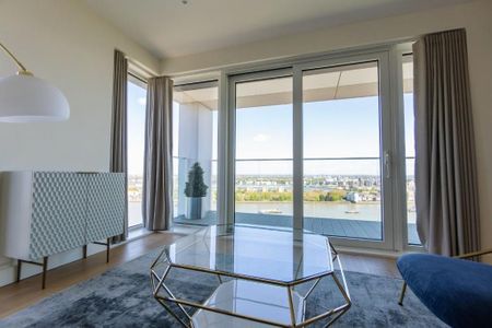 Duke Of Wellington Avenue, London - Photo 2