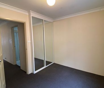 Walking Distance to Guildford Station - Photo 2