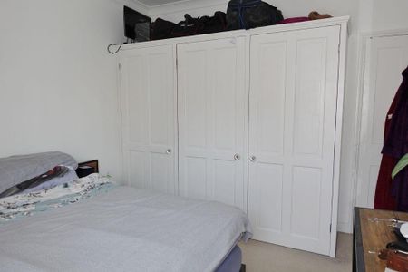 2 bedroom semi-detached house to rent - Photo 5