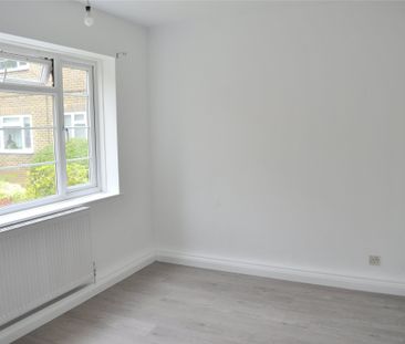 Gatton Close, Sutton, SM2 - Photo 3