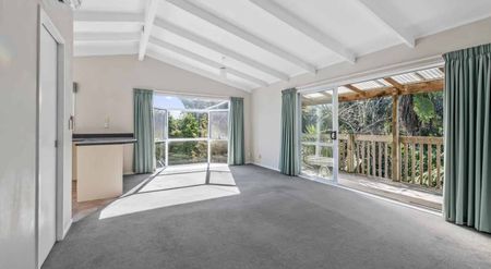 Cosy 2-bedroom with additional rumpus room - Photo 4