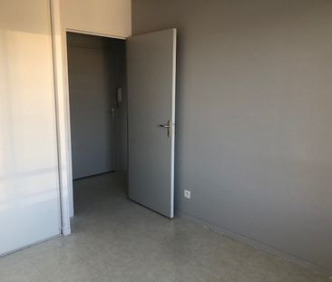 Location Appartement 2 pièces 45m² ROUEN 76000 - Photo 2