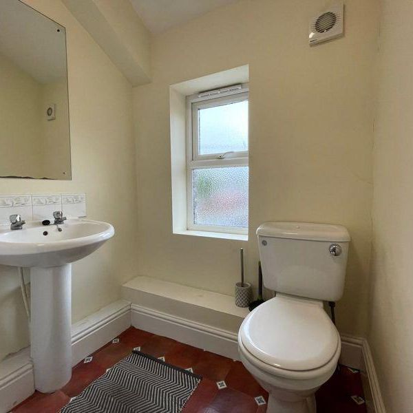 1 bedroom in a flat share to rent - Photo 1