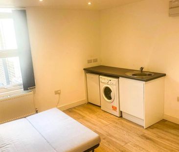 Studio to rent - Photo 3